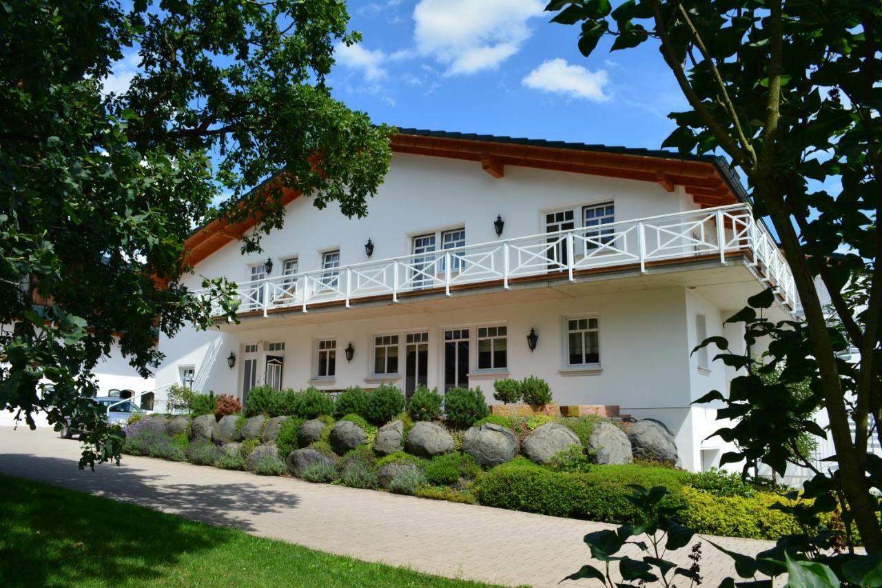 Reiterhof Und Pension Eichenhof Haiger Exterior photo